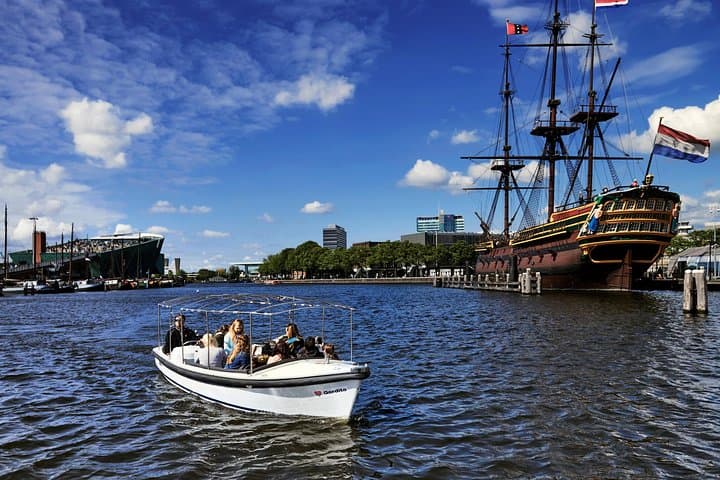 Amsterdam 2-hour Private Canal Cruise with Live Guide and Drinks