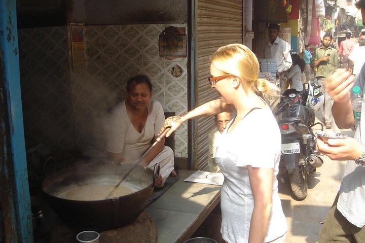 Old Delhi Food, Heritage & Cultural Walk con paseo en rickshaw a Masterji Kee Haveli