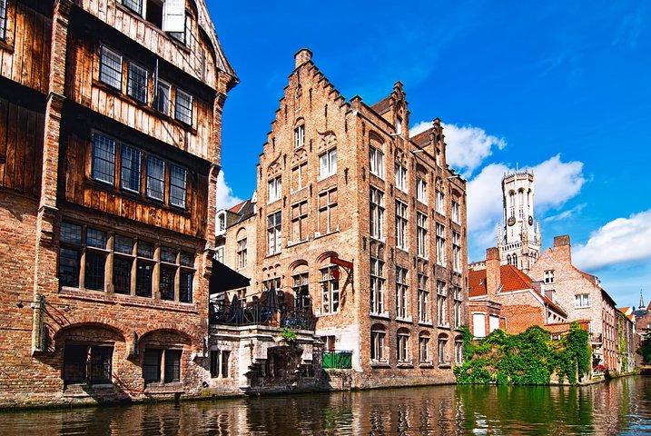 Brugge Begeleide of Audio Trip met Canal Cruise Optie vanuit Parijs