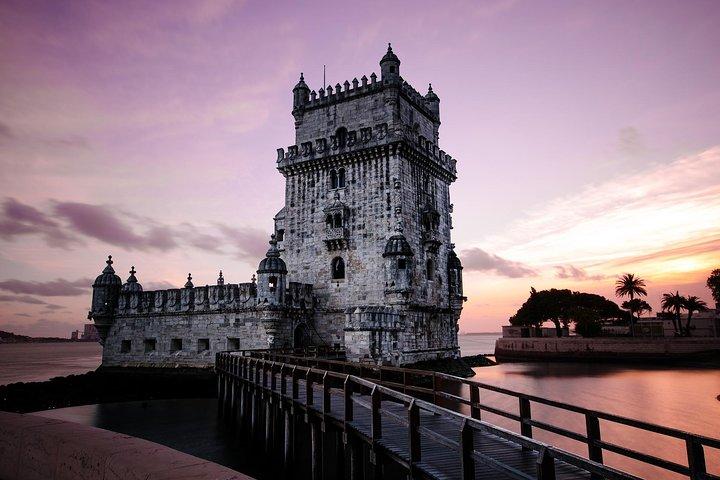 Private Premium Car Transfer van Porto naar Lissabon met 2 uur sightseeing