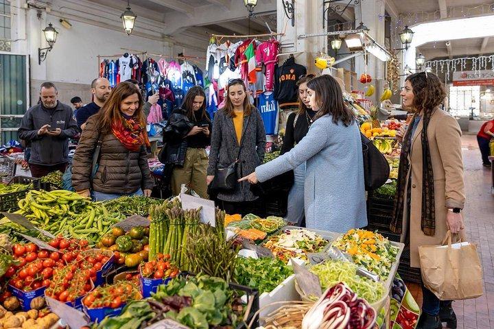 Cesarine: Market Tour & Home Cooking Class in Altamura