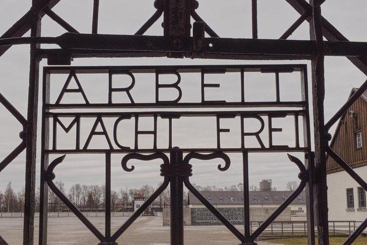 Visita de meio dia ao Dachau Memorial saindo de Munique (Início precoce)