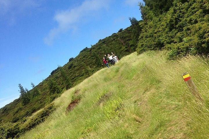 Hiking Trail Rocha Do Chambre | Terceira Island