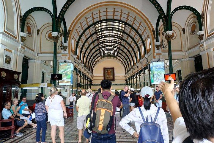 ホーチミン市内ツアーでの終日Cu Chiトンネル