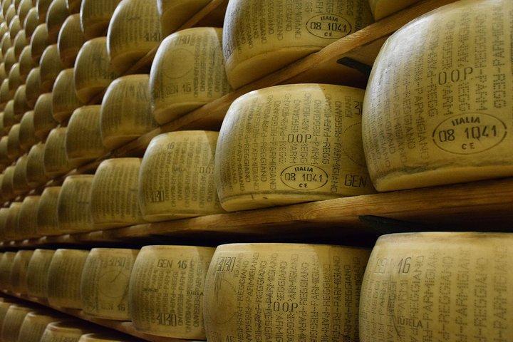 Exclusivo Emilia-Romaña,Parmigiano, Prosciutto, Balsámico, Vino