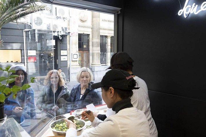 Auckland Small-Group Walking Tour with Treats