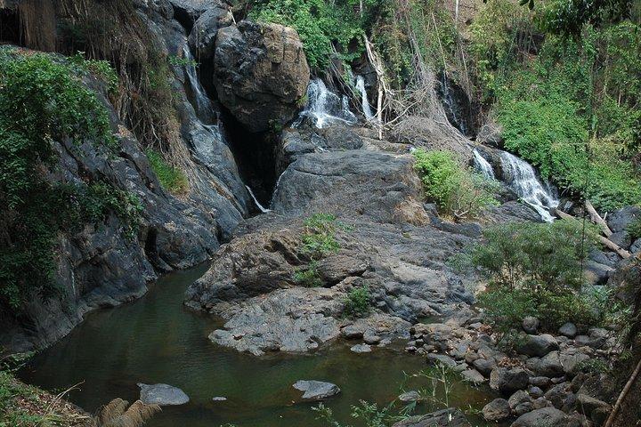 Tour culturale & naturalistico: KMT Village, Pha Sua Cascata, Pang Oung