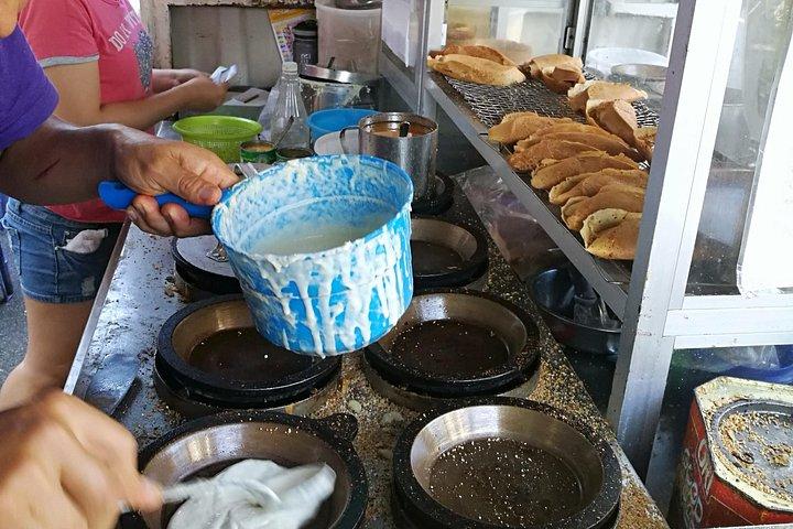 ローカルフードを楽しむ: ジョージ・タウンの屋台料理ツアー