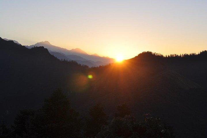 Nagarkot Hill駅での日の出ビューと豪華な滞在で贅沢な夜