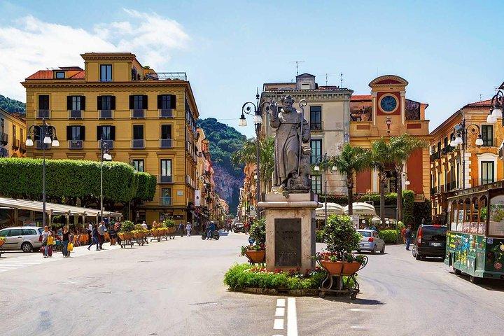 Besuchen Sie Sorrent, Pompeji & genießen Sie das Wine-Tasting Mittagessen (8-stündige Tour)
