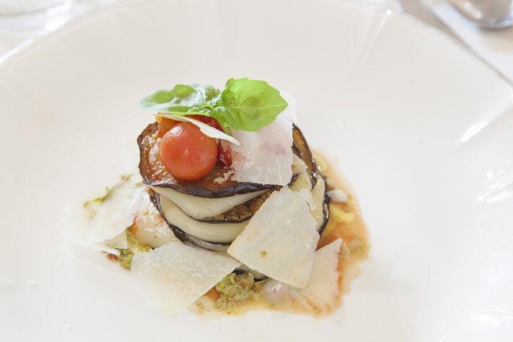 Lunch or dinner and cooking demo at a local's home in Pescara