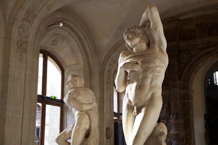 Louvre Museum - Highlights Tour with Mona Lisa