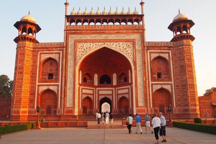Privattransfer von Udaipur nach Agra