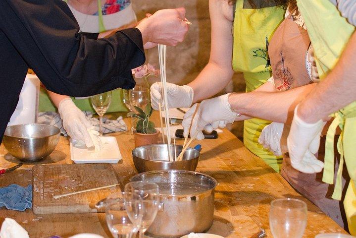 Workshop boter en kaas maken met wijn- en kaasproeverij