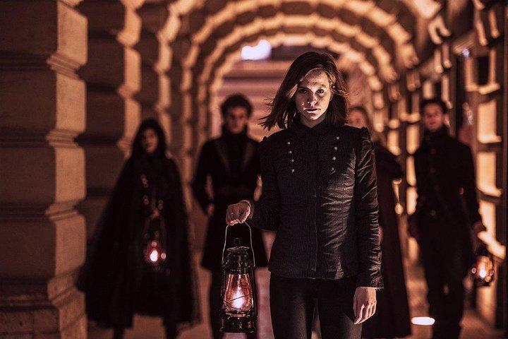 Buda Castle District Mörk historia, legender och vampyr natttur