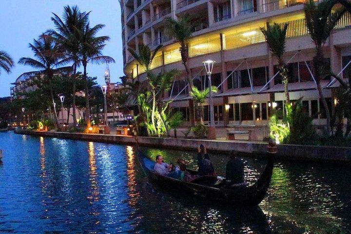 Afslappende gondolbådtur på Durban Point Waterfront Canal