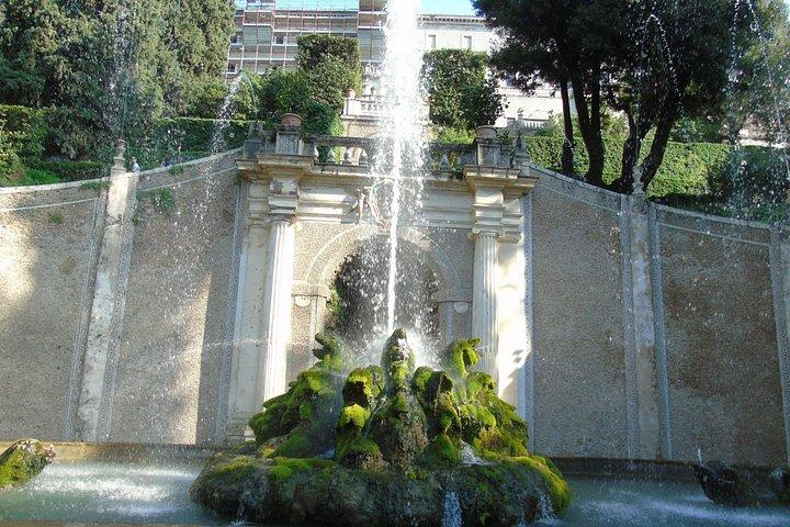 ローマからのVilla D'EsteとTivoli SkipTheLineチケットが含まれています