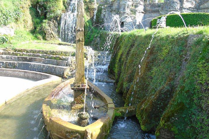 ローマからのVilla D'EsteとTivoli SkipTheLineチケットが含まれています