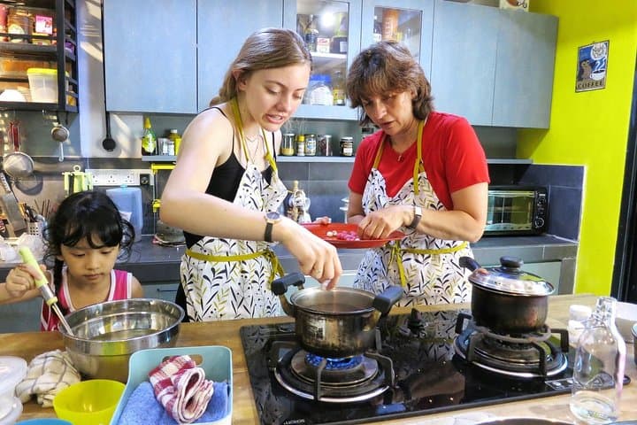 Market Visit & Private Hands-on Cooking Class at Daun Senja