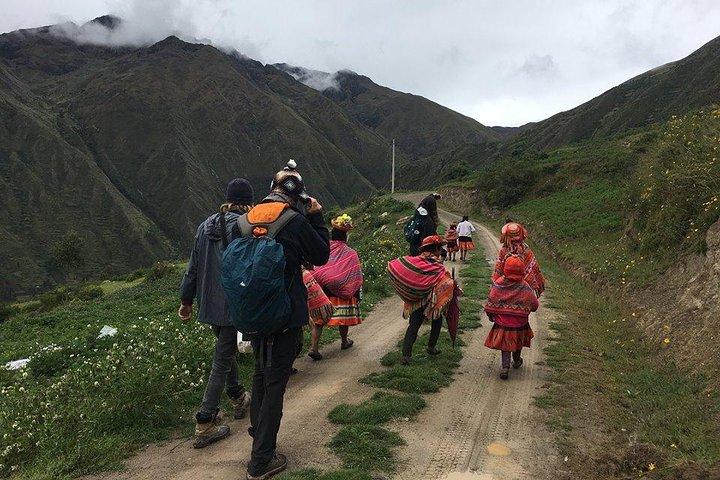 Turismo experiencial en Huilloc y Machu Picchu 3 días - Expediciones Huaynas