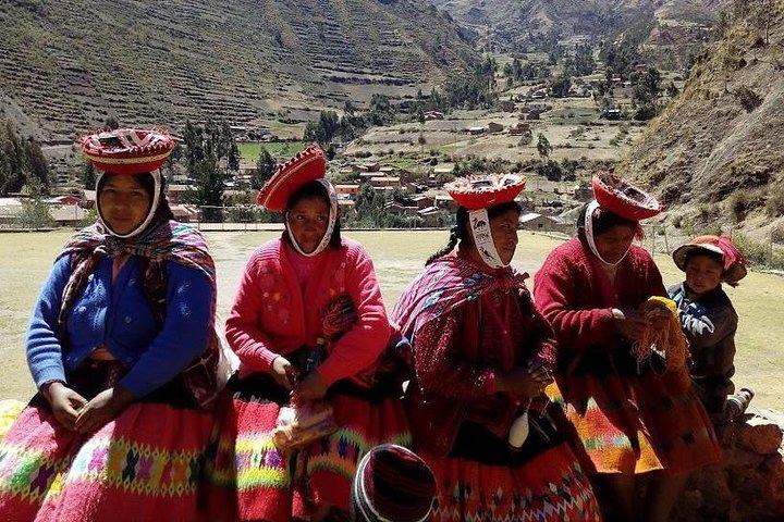 Turismo experiencial en Huilloc y Machu Picchu 3 días - Expediciones Huaynas