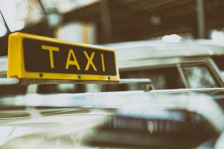 アテネプライベートトランスファーサービス：ピレウス港からホテルまで