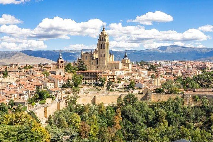 Excursión privada de un día a Segovia desde Madrid con recogida en el hotel
