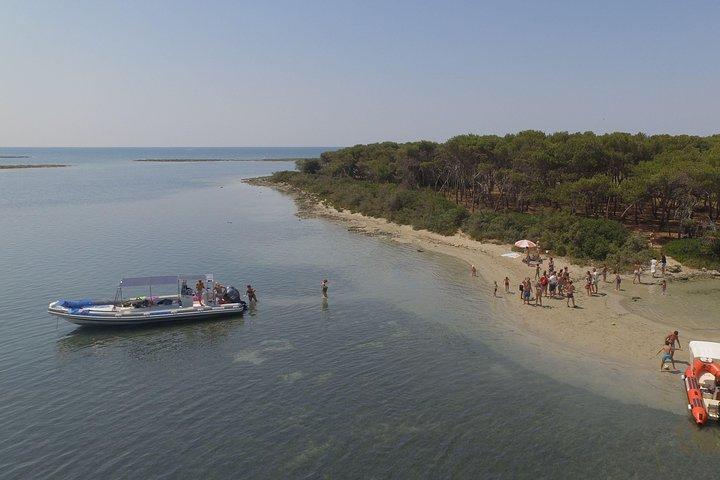 Passeio de bote em Porto Cesareo, Punta Prosciutto e Ilhas