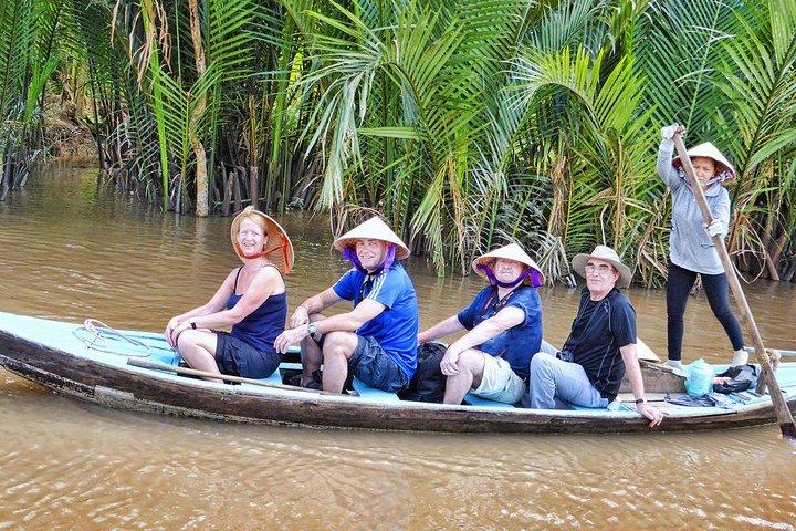 Túneis de Cu Chi e excursão de dia inteiro ao Delta do Mekong para grupos pequenos