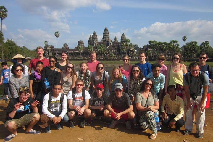 Angkor Sunrise and Sunset tour de dois dias mais templo de Banteay Srei