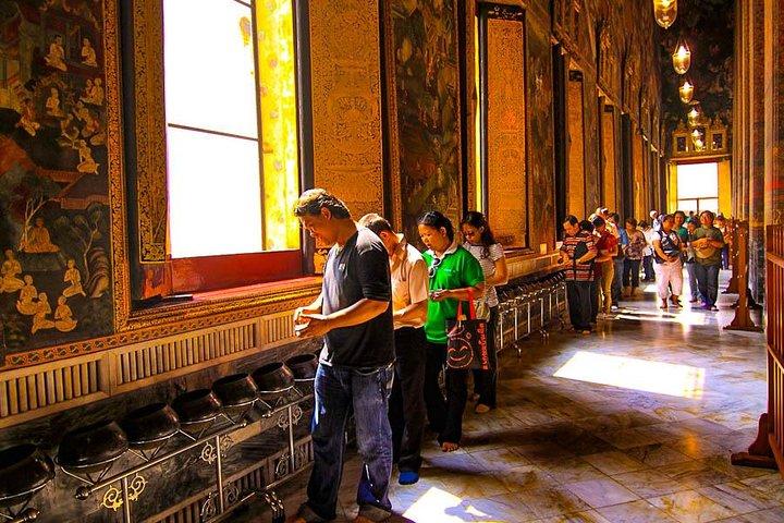 Private Tour : Bangkok City Temples & Thai Massage