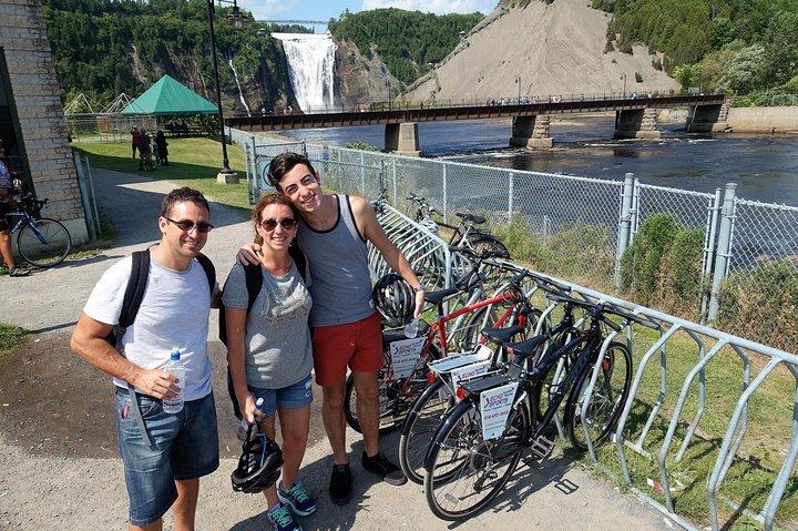 自動ガイド付き旅程でケベック市内1日自転車レンタル