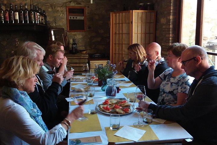 Upptäck Montalcino genom sina bästa produktioner: Brunello & Saffron !!