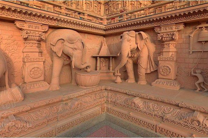 Golden Triangle Tour (delhi-jaipur-agra)
