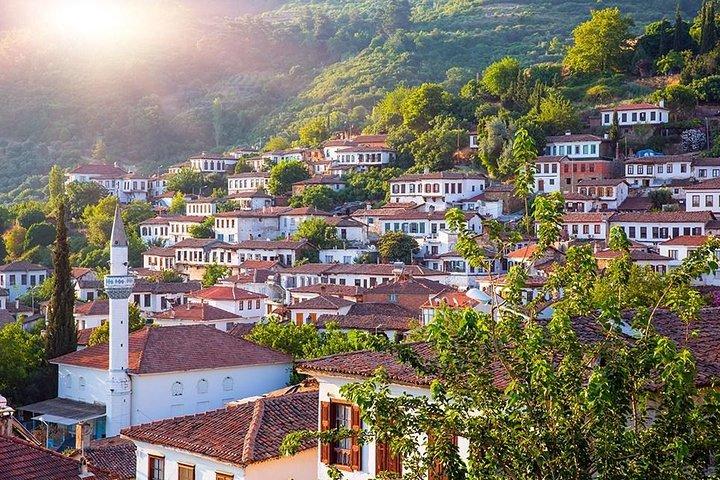Sirince Village & Selcuk Basar Tour von Kusadasi