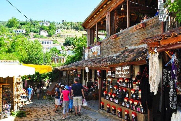 Sirince Village & Selcuk Basar Tour von Kusadasi