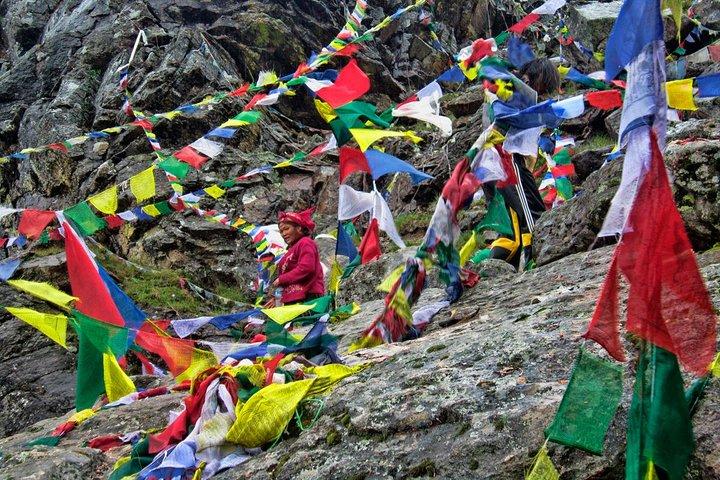 Programma Gosainkunda-Lauribina Pass Trek 8Night 9 giorni