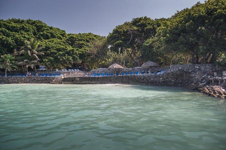 Majagua Island Day Trip from Cartagena íncluding Traditional Colombian Lunch