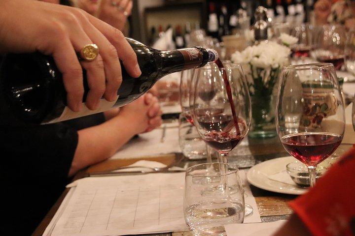 Dégustation de vin, fromage et charcuterie à Budapest