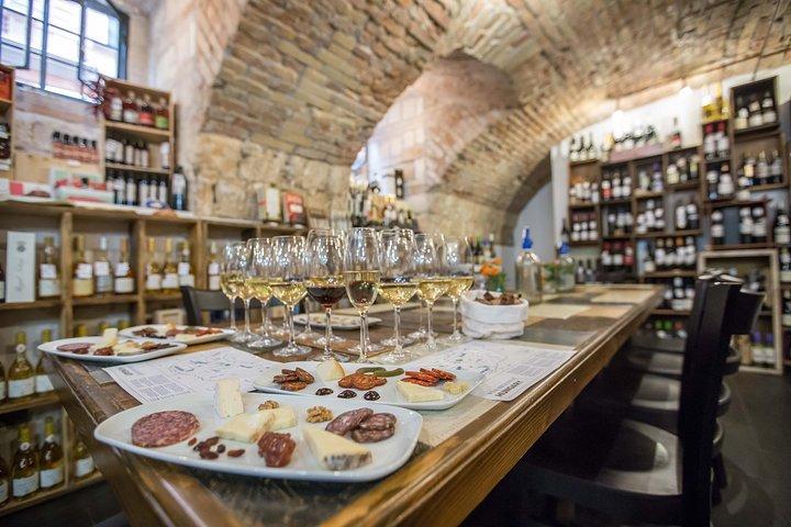 Prova de vinho, queijo e charcuterie em Budapeste