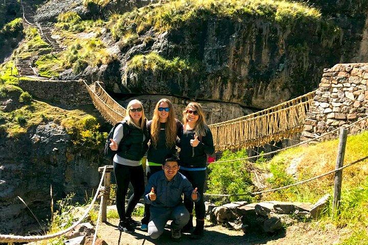 Tour in grotta di 6 giorni e escursione in montagna arcobaleno a Machu Picchu