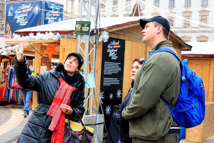 Budapest Christmas Walking Tour & Entry to St Stephen's Basilica