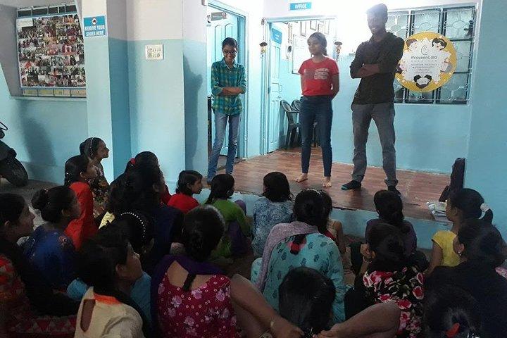 Besuchen Sie die beste NGO in Jaipur, die Mädchen und Frauen stärkt