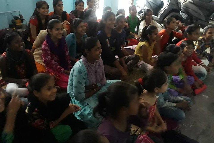 Besuchen Sie die beste NGO in Jaipur, die Mädchen und Frauen stärkt