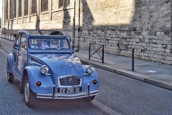ビンテージ 2CV アドベンチャー : 1 時間 30 分のパリの秘密ツアー