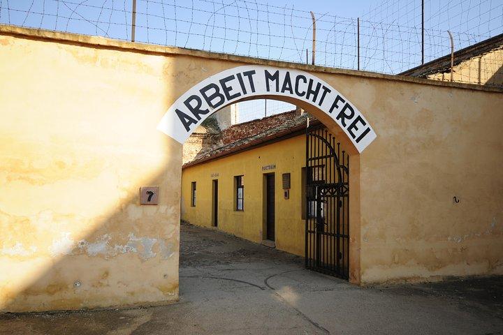 Excursão de um dia guiada ao Campo de Concentração Terezin saindo de Praga