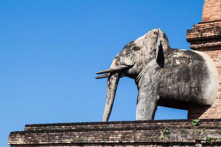 チェンライ発 10 日間タイ グランド ツアー、少人数グループ