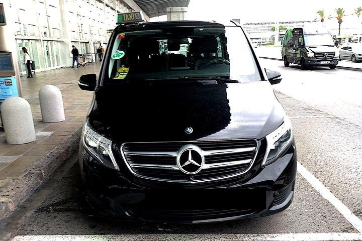 Taxi Trasporto dall'aeroporto di Barcellona all'hotel