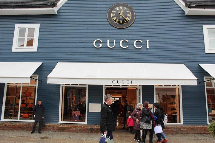 ロンドンからオックスフォード ビスター ビレッジへの往復ショッピング送迎