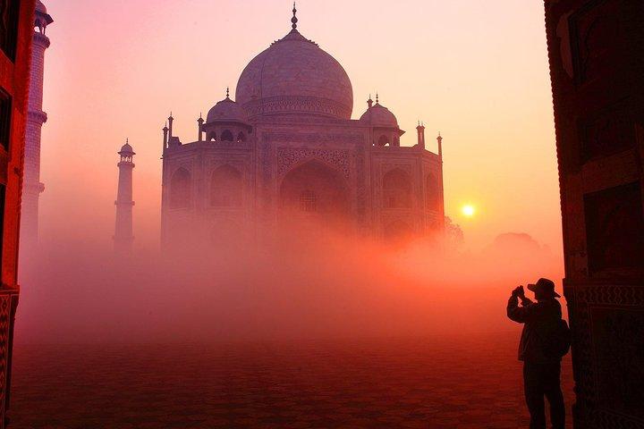 Taj Mahal en Agra Fort: privé Surnise Tour van Jaipur (over de weg)